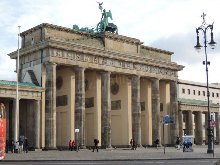 703870_10152309933280227_577731207_o